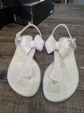 Melissa Women’s Bow Jelly Thong Sandals - Pale Pink